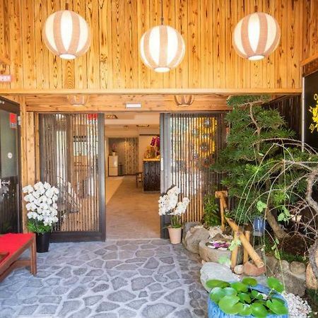 Hotel Himawari Ōsaka Extérieur photo